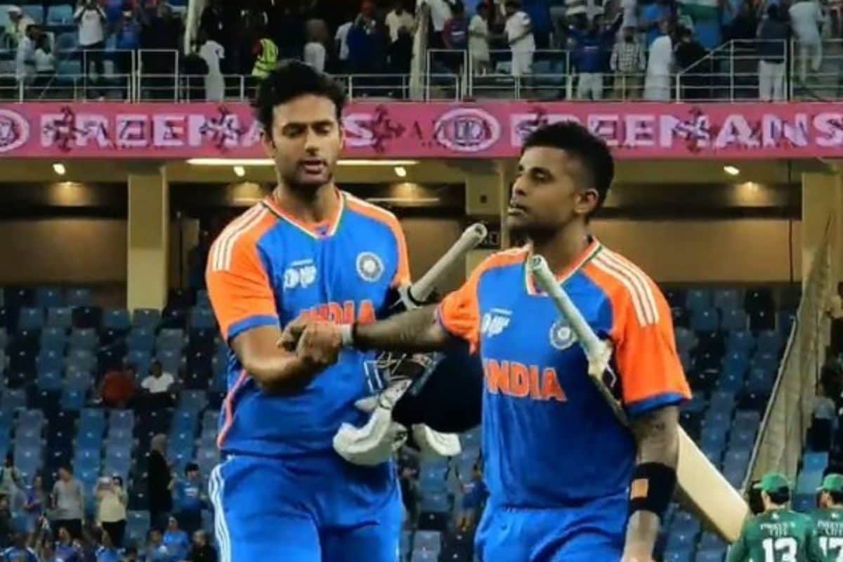 हैंडशेक विवाद में बड़ा एक्शन, पीसीबी ने आईसीसी डायरेक्टर को किया निलंबित