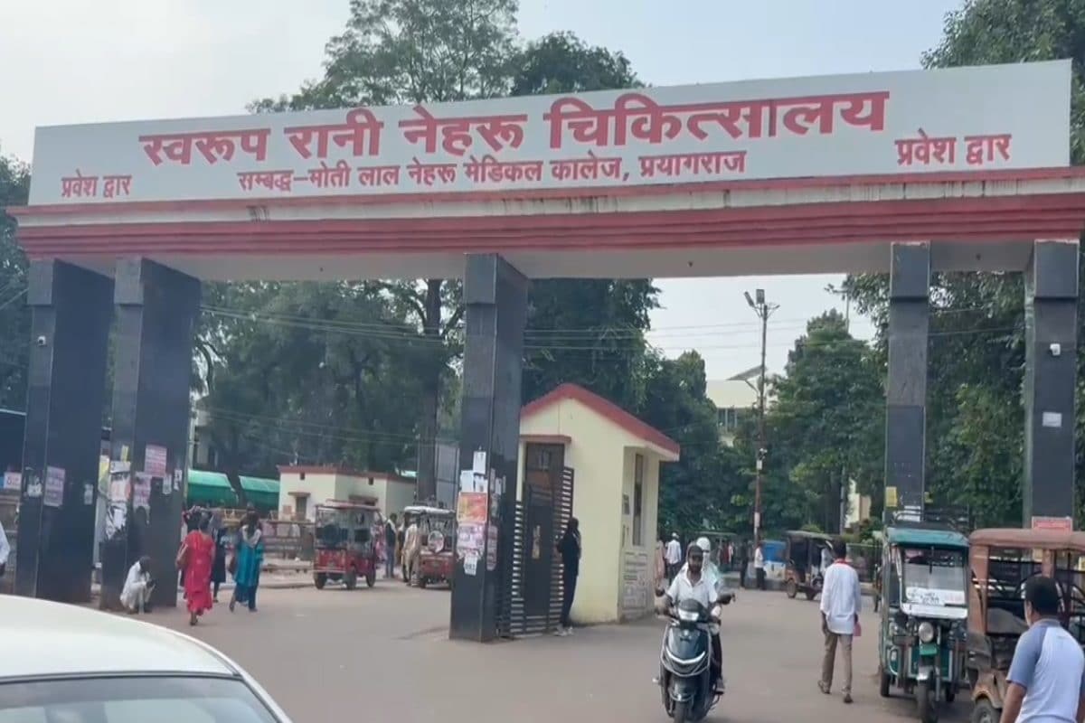 स्वरूप रानी अस्पताल में डॉक्टर के साथ मारपीट जूनियर डॉक्टरों ने बंद किया काम
