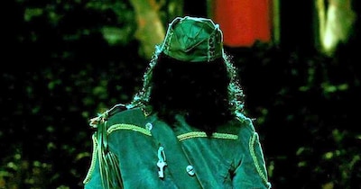 नई दिल्ली. भंसाली की फिल्में कमाई के मामले में बॉक्स ऑफिस को हिला देती हैं. लेकिन साल 2007 में आई उनकी फिल्म 'सांवरिया' बुरी तरह फ्लॉप हुई थी. इस फिल्म से रणबीर कपूर ने डेब्यू किया था. ये फिल्म देखने के बाद ऋषि कपूर ने भंसाली को जमकर फटकार लगाई थी. इस बात का खुलासा खुद भंसाली ने किया था.