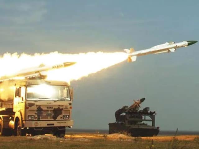 F-35, F-16 सब हो जाएंगे फेल, भारत के हर कोने में और तैनात होगा 'ब्रह्मास्त्र' F-35, F-16 सब हो जाएंगे फेल, भारत के हर कोने में और तैनात होगा 'ब्रह्मास्त्र'