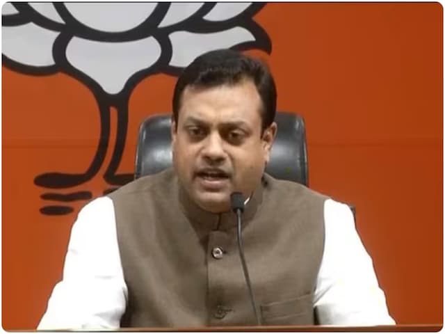 कांग्रेस नेता के 'भाजपा की कब्र खोद देंगे' वाले बयान पर भड़क गए संबित पात्रा कांग्रेस नेता के 'भाजपा की कब्र खोद देंगे' वाले बयान पर भड़क गए संबित पात्रा