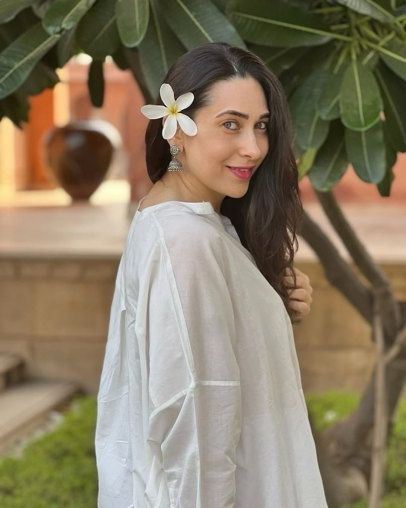 Karisma Kapoor, Karisma Kapoor Net Worth, Sunjay Kapur, Sunjay Kapur wealth dispute, Karisma Kapoor children estate case, Sunjay kapur kids samaira and kiaan, Pushpanjali Farms legal battle, Delhi High Court real estate dispute, Sunjay Kapur family court case, संजय कपूर, करिश्मा कपूर, बिजनेसमैन संजय कपूर, करिश्मा कपूर के बच्चे, कितने करोड़ का मालकिन हैं लोलो