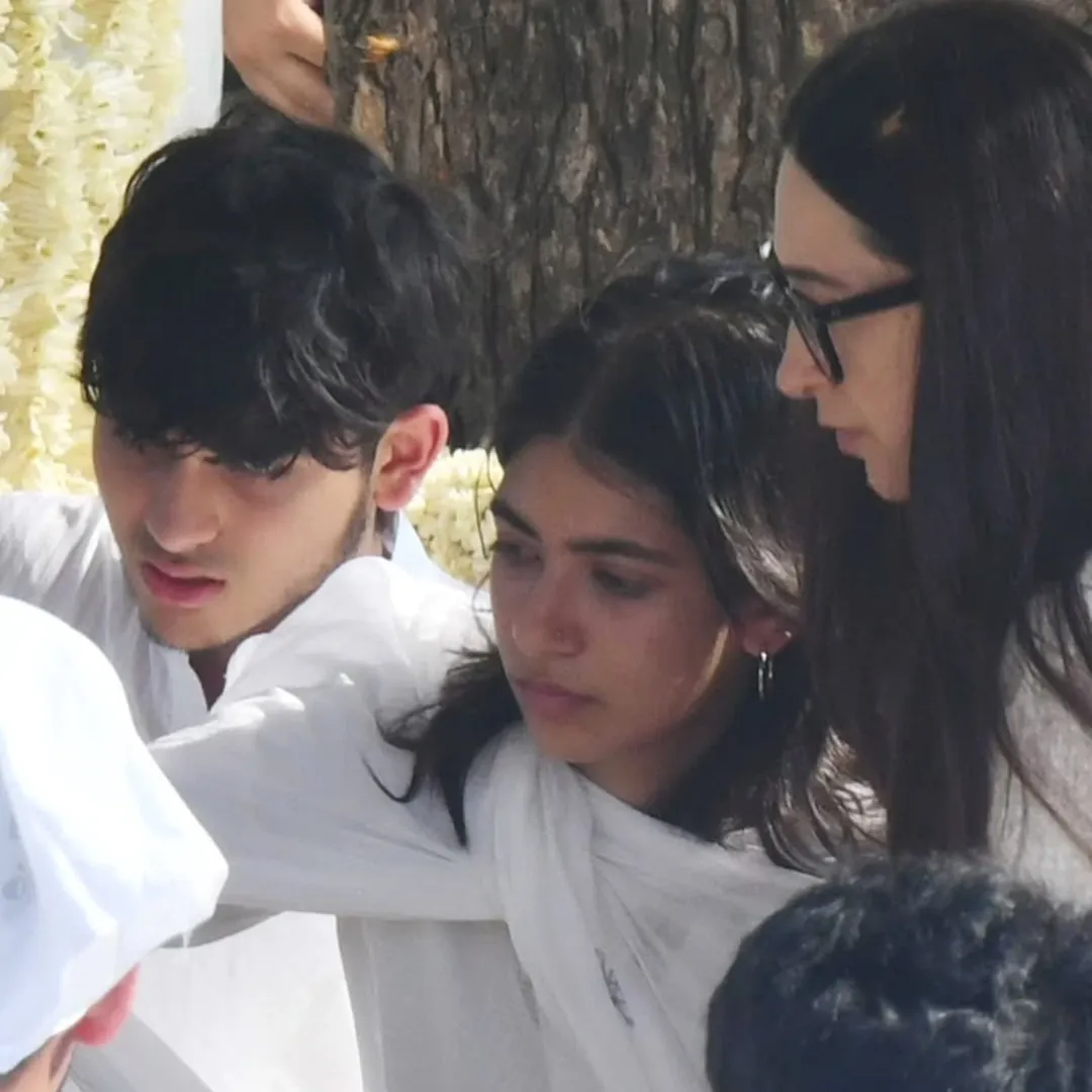 Karisma Kapoor, Karisma Kapoor Net Worth, Sunjay Kapur, Sunjay Kapur wealth dispute, Karisma Kapoor children estate case, Sunjay kapur kids samaira and kiaan, Pushpanjali Farms legal battle, Delhi High Court real estate dispute, Sunjay Kapur family court case, संजय कपूर, करिश्मा कपूर, बिजनेसमैन संजय कपूर, करिश्मा कपूर के बच्चे, कितने करोड़ का मालकिन हैं लोलो