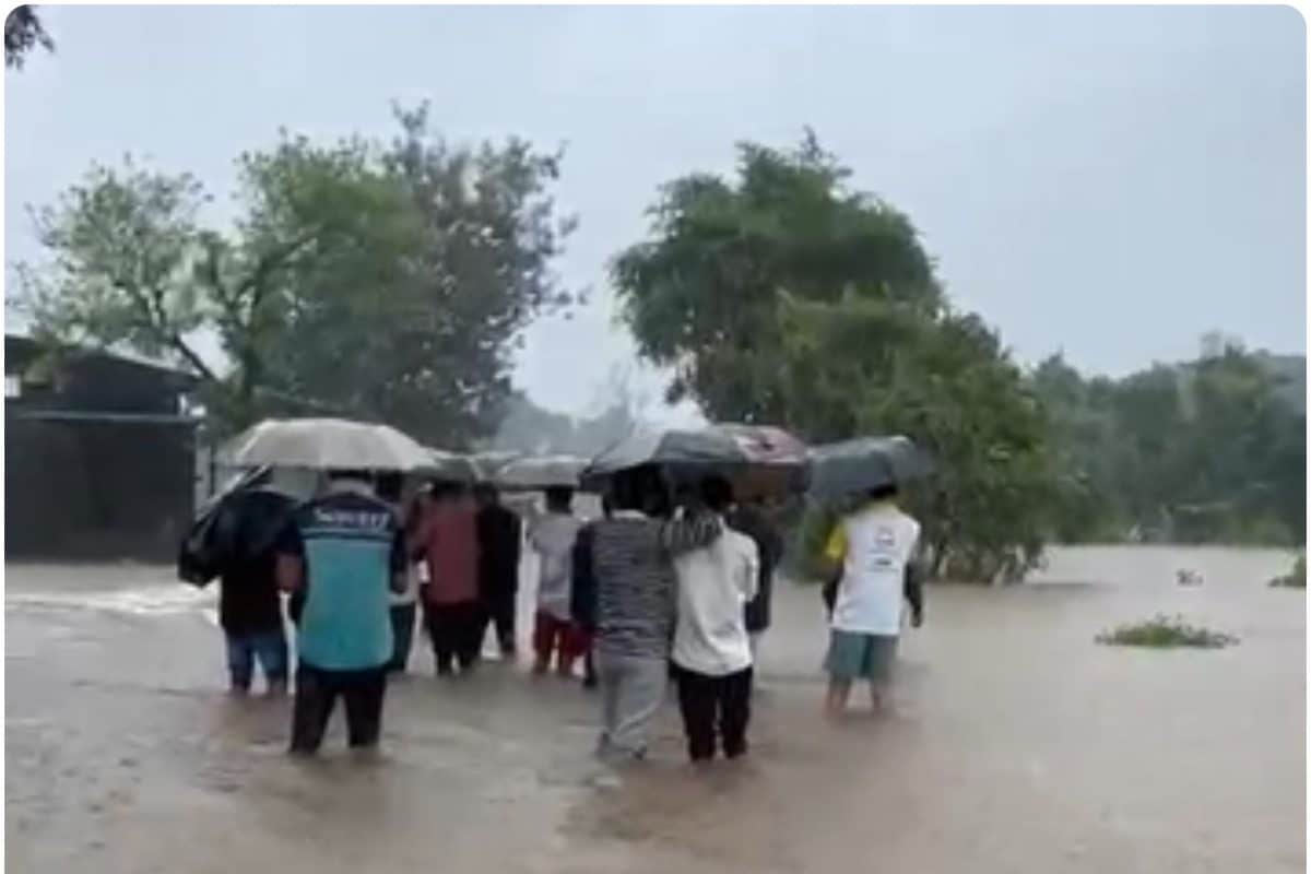 महाराष्ट्र के ठाणे में 2 दिनों से मूसलाधार बारिश, खोले गए भातसा डैम के 5 गेट