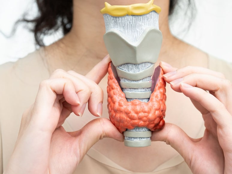 Offbeat, trending, weird news, अजब गजब खबर, thyroid cancer, anxiety misdiagnosis, mum cancer battle, Hashimoto disease, radioactive iodine treatment, lymph nodes removal, post cancer fatigue, थायरॉइड कैंसर, एंग्जायटी गलत निदान, मां कैंसर जंग, हैशिमोटो बीमारी, रेडियोएक्टिव आयोडीन उपचार, लिम्फ नोड्स हटाना, कैंसर बाद थकान Offbeat, trending, weird news, अजब गजब खबर, thyroid cancer, anxiety misdiagnosis, mum cancer battle, Hashimoto disease, radioactive iodine treatment, lymph nodes removal, post cancer fatigue, थायरॉइड कैंसर, एंग्जायटी गलत निदान, मां कैंसर जंग, हैशिमोटो बीमारी, रेडियोएक्टिव आयोडीन उपचार, लिम्फ नोड्स हटाना, कैंसर बाद थकान