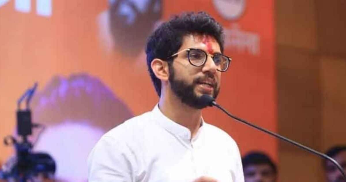 Maharashtra Nikay Chunav Live: आदित्य ठाकरे के क्षेत्र में वोटर्स को पैसे बांटने का आरोप, नासिक में AAP कैंडिडेट पर युवक ने तानी बंदूक