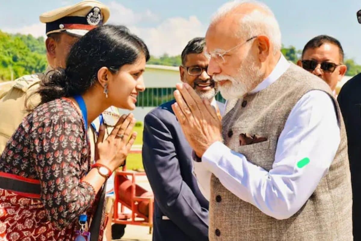 अरुणाचल प्रदेश में PM मोदी का स्वागत करने वाली IAS अफसर कौन हैं