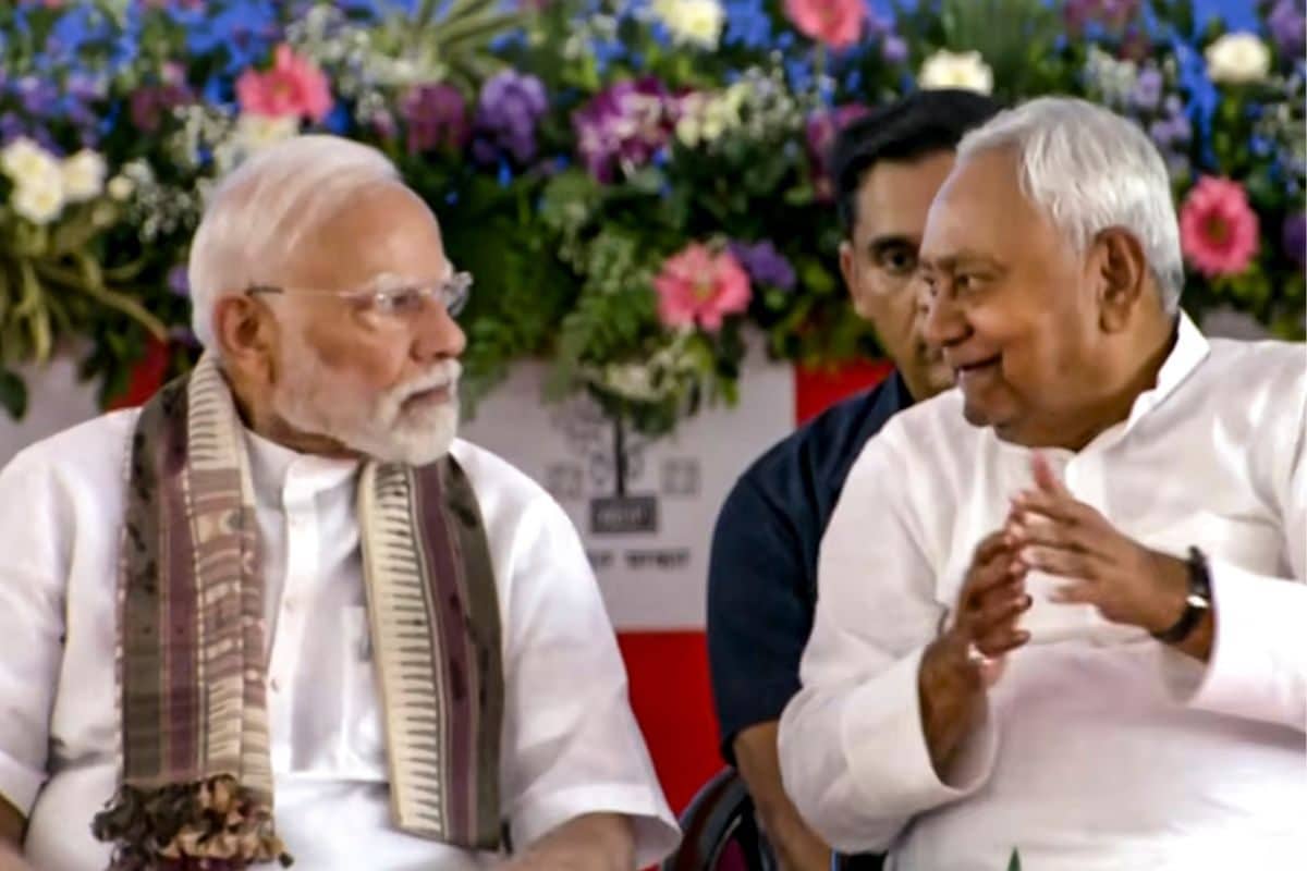 सीट बंटवारे पर सबकी नजर, NDA में किसके पाले आएंगी कितनी कुर्सियां