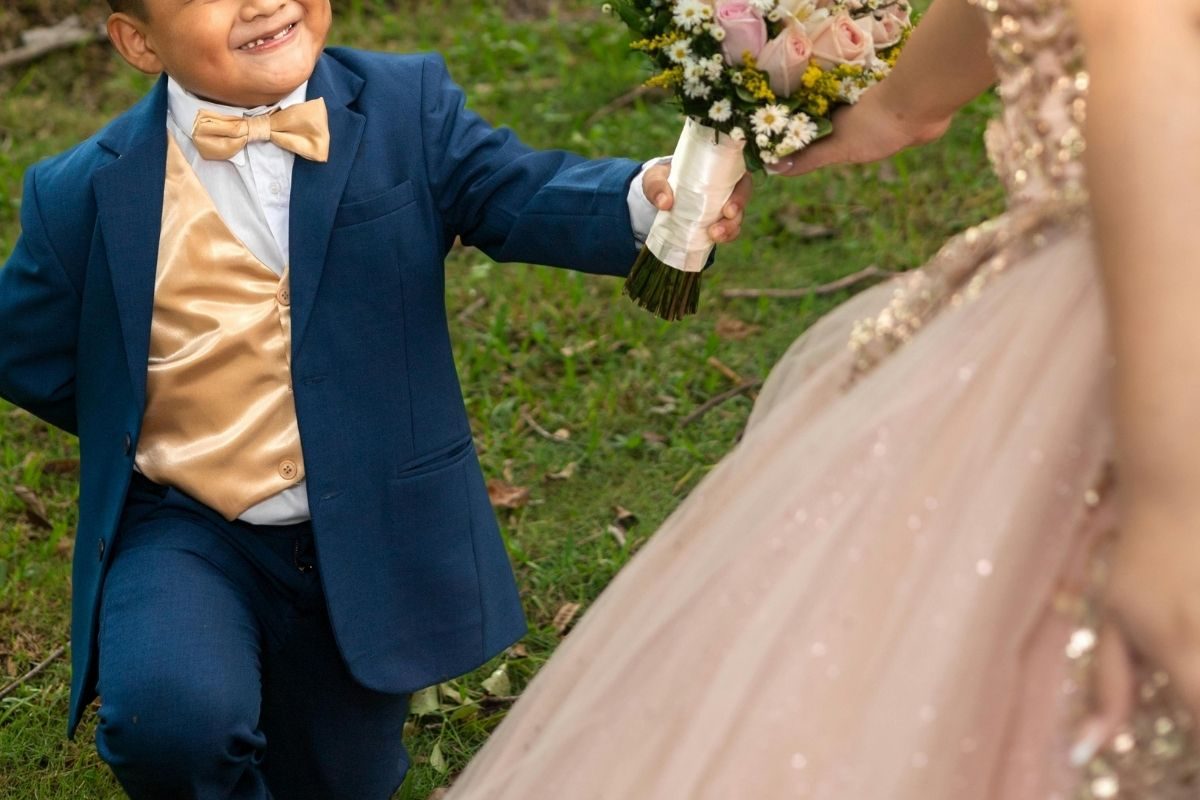 जिन्हें 'आंटी' कहता था बच्चा, 10 साल बाद उन्हीं से कर ली शादी!