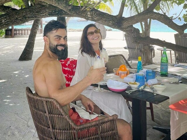 विराट-अनुष्का को रेस्टोरेंट से बाहर निकाला गया, पीना पड़ा था अपमान का घूंट