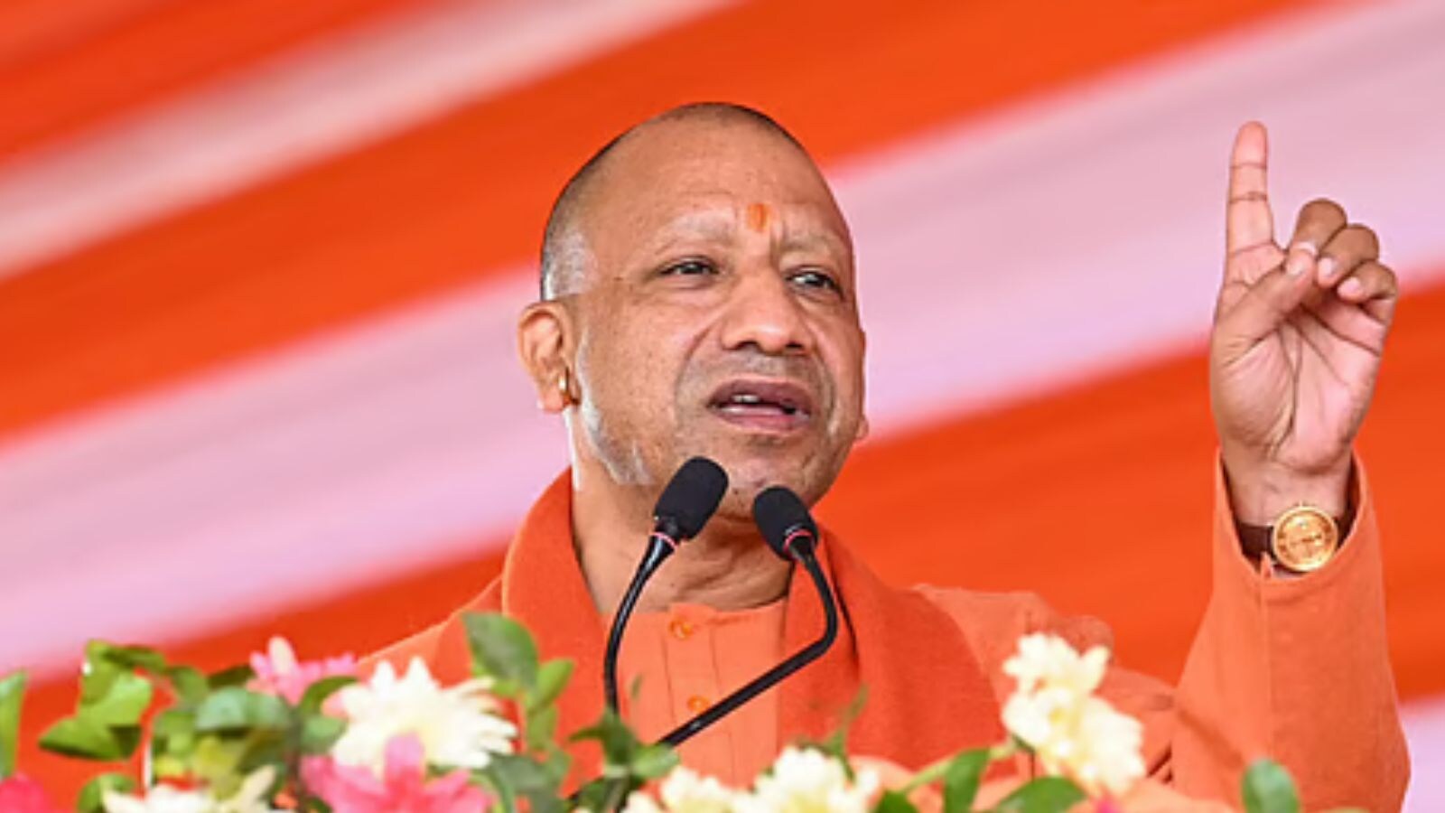 सीएम योगी आदित्यनाथ सीएम योगी आदित्यनाथ