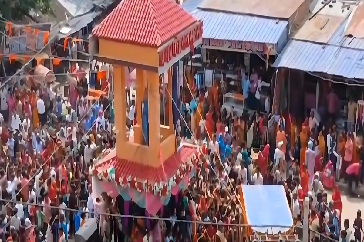 Sitamarhi news: आस्था का संगम! 1947 से लगातार सजता आ रहा है माता रानी का दरबार