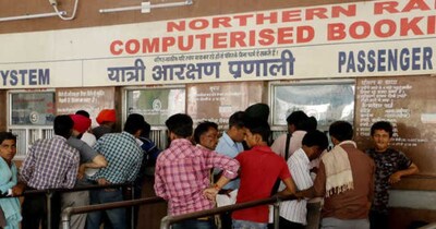 यह नियम सामान्य टिकट के साथ-साथ तत्काल और प्रीमियम तत्काल टिकटों पर भी लागू होता है.