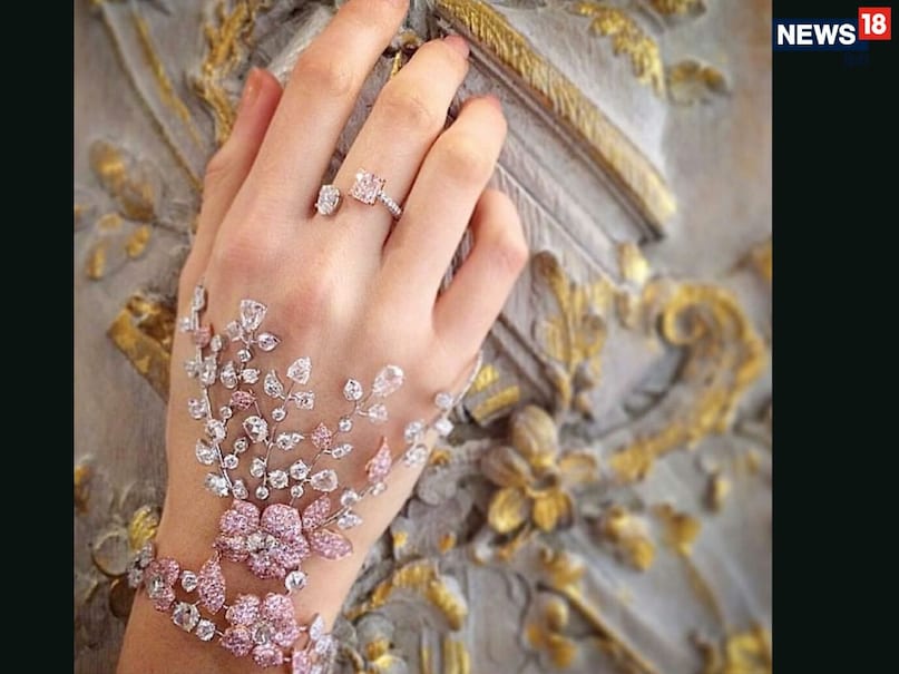Trending Hathphool Jewelry, Latest Hathphool Designs, Stylish Hathphool Designs, Beautiful Hathphool Designs Trending Hathphool Jewelry, Latest Hathphool Designs, Stylish Hathphool Designs, Beautiful Hathphool Designs