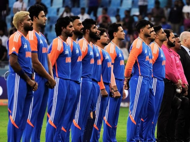 How to defeat IND in Asia Cup final ... Akram is giving 'Secret message' to pak