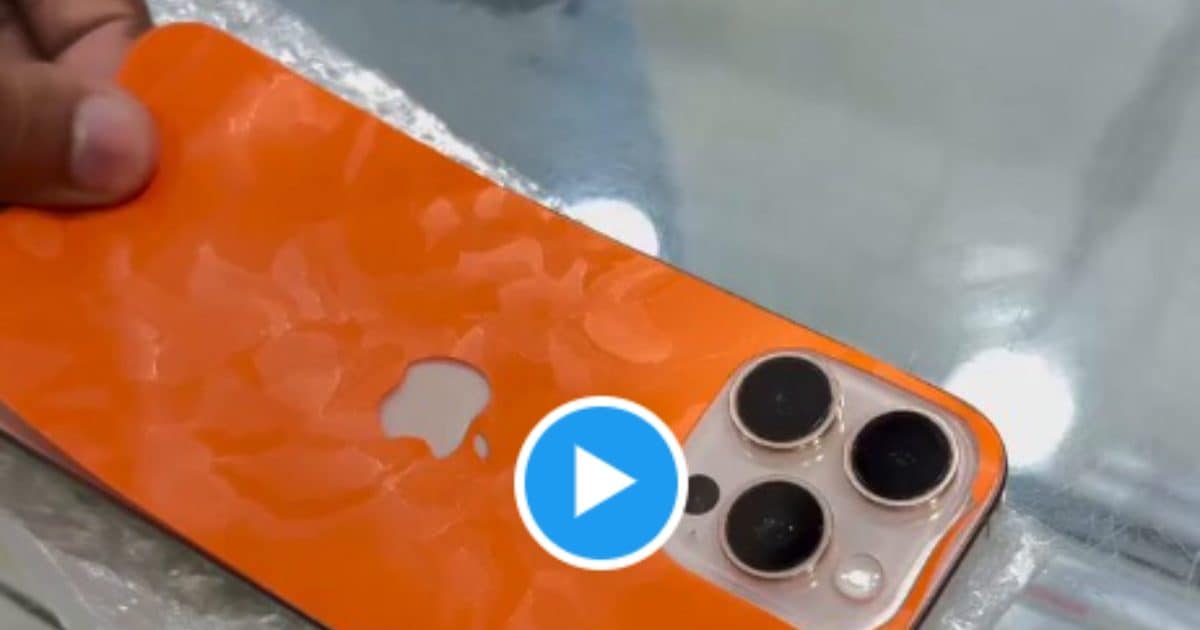 Tach – Man on social media converts iPhone 12 Pro Max to iPhone 17 Pro Max in minutes Watch viral video – Viral Video: देखते ही देखते इस आदमी ने iPhone 12 Pro Max को बना द‍िया iPhone 17 Pro Max, वायरल वीड‍ियो देखें