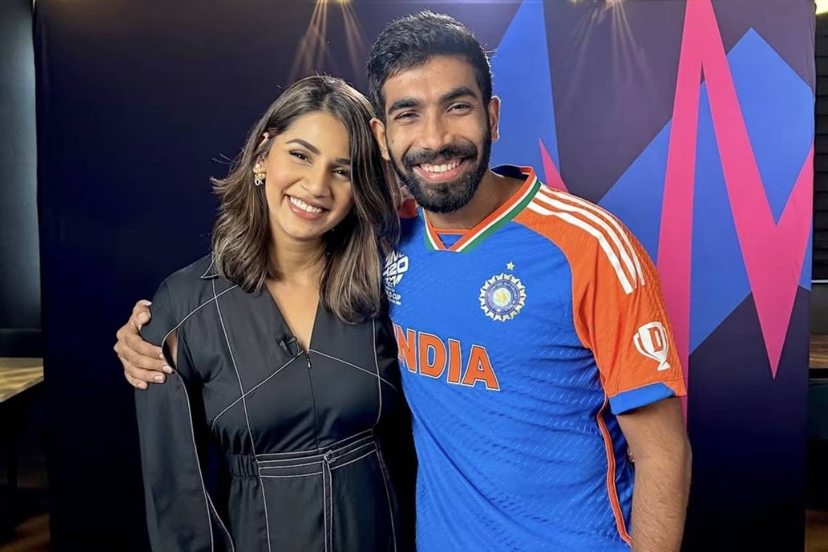 अक्‍खी दुनिया एक तरफ, मेरा बुमराह… लाइव मैच में संजना से किसने बुलवाई ये बात?