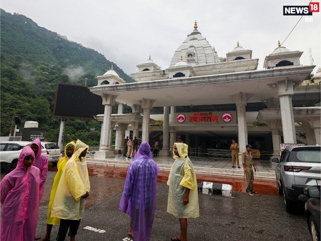 वैष्णो देवी के करोड़ों भक्तों के लिए बुरी खबर, कटरा का ताजा हाल आया सामने वैष्णो देवी के करोड़ों भक्तों के लिए बुरी खबर, कटरा का ताजा हाल आया सामने