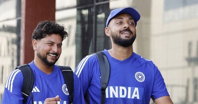 कुलदीप यादव और वरुण चक्रवर्ती.