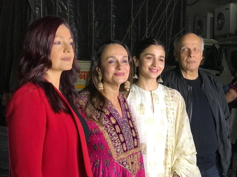 Mahesh Bhatt, Mahesh Bhatt Struggle, Mahesh Bhatt Movies, Mahesh Bhatt Wives, Mahesh Bhatt Personal Life, Mahesh Bhatt Daughter, Mahesh Bhatt DIRECTION,