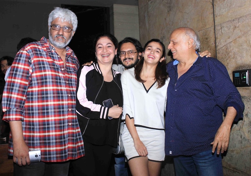 Mahesh Bhatt, Mahesh Bhatt Struggle, Mahesh Bhatt Movies, Mahesh Bhatt Wives, Mahesh Bhatt Personal Life, Mahesh Bhatt Daughter, Mahesh Bhatt DIRECTION,