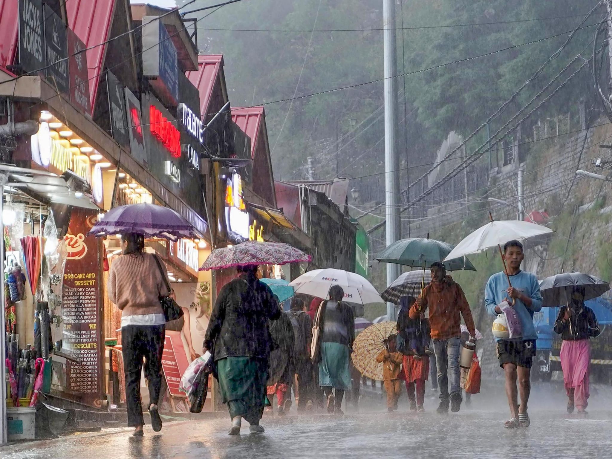 बंगाल की खाड़ी से उठा तूफान IMD का अलर्ट दिल्ली-NCR में कहर बरपाएगी शीतलहर