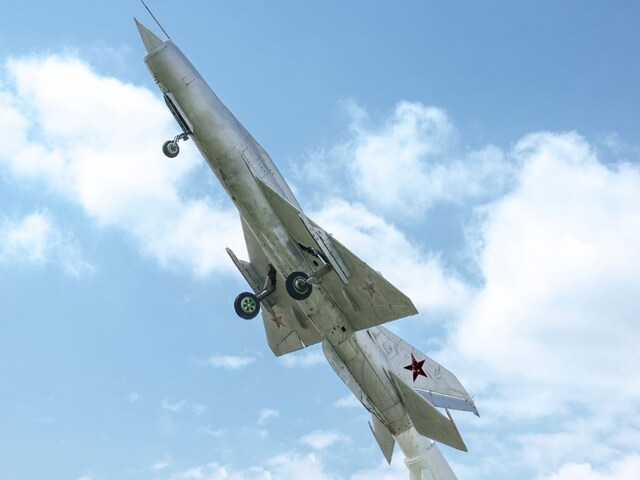 एक फरारी कार की कीमत में तैयार हो गया था MiG-21, इससे कई गुना महंगा है तेजस