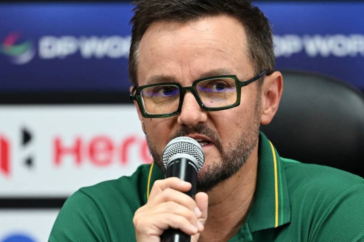 कांपते पैरों से फिर भारत का सामना करेगी पाक टीम, कोच ने बताया किस बात का है डर