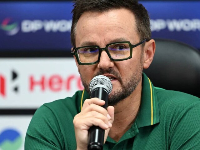 कांपते पैरों से फिर भारत का सामना करेगी पाक टीम, कोच ने बताया किस बात का है डर