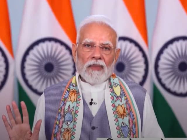  पीएम मोदी पहुंचे झारसुगुड़ा, ओडिशा को देंगे 50 हजार करोड़ की सौगात