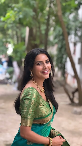 priya Anand priya Anand