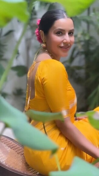 priya Anand priya Anand