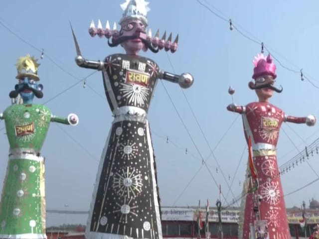 मूसलाधार बारिश से रावण, कुम्भकर्ण के पुतलों में भर गया पानी, बॉबी देओल कैसे... मूसलाधार बारिश से रावण, कुम्भकर्ण के पुतलों में भर गया पानी, बॉबी देओल कैसे...