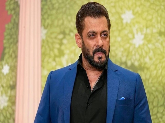 These stars have also taken over the command of Bigg Boss before Salman Khan These stars have also taken over the command of Bigg Boss before Salman Khan