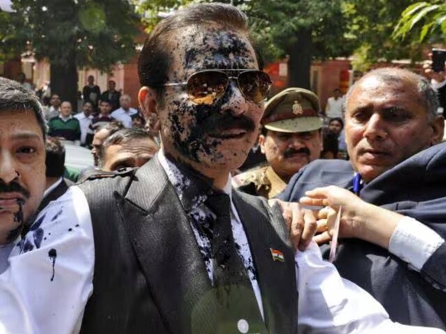 सहारा ग्रुप पर ED का एक्‍शन, 1.74 लाख करोड़ के घोटाले में चार्जशीट दर्ज