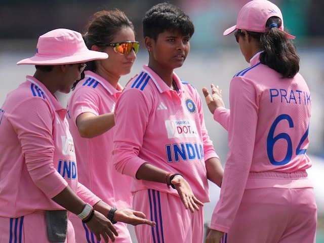 Why did the Indian women's team play in Pink Jersey against Australia?