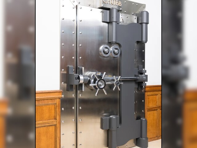 Celebrity, billionaires also hide their secrets in this vault! Only one in the world ...