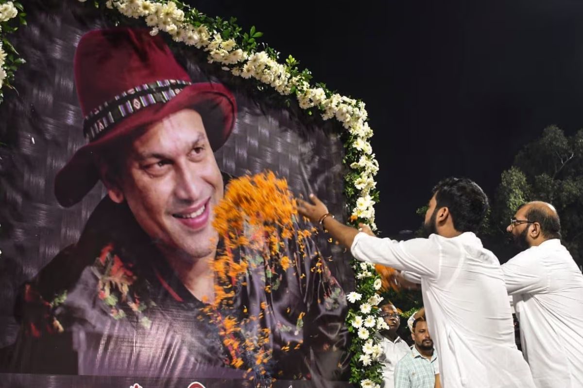 जुबीन गर्ग की पत्नी और चाचा ने CID में दर्ज कराई शिकायत, पहले बताया था निर्दोष