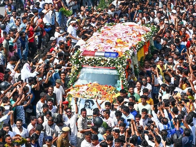 Fans gave such a final farewell to Zubeen Garg, the whole world kept watching