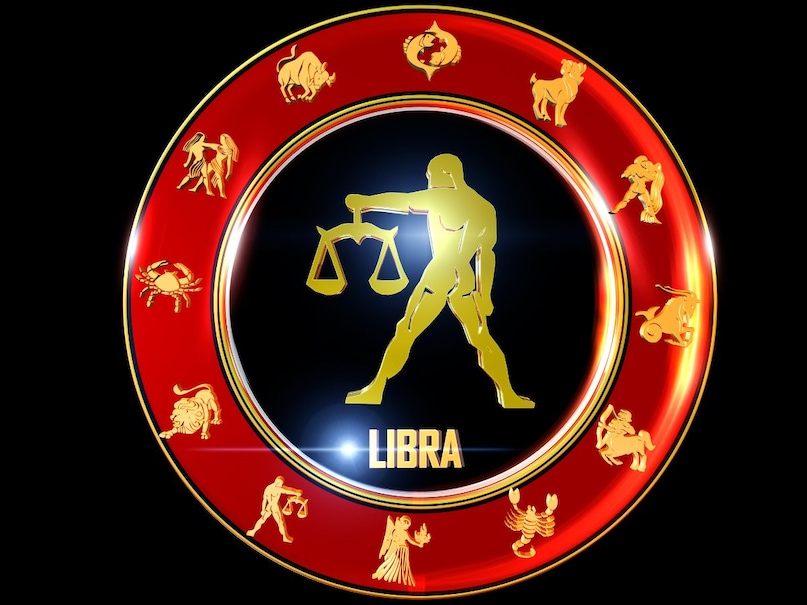 तुला: इस राशि के लिए सबसे शुभ स्वामी शनि के छठे भाव में होने से नौकरी में तेज़ी से उन्नति की संभावना है. अधिकार प्राप्ति के योग अवश्य बनेंगे. करियर और व्यापार में कुछ महत्वपूर्ण समस्याओं से मुक्ति मिलने के साथ ही, लाभ अपेक्षा से अधिक होगा. प्रतिष्ठित व्यक्तियों से लाभदायक संपर्क बनेंगे. स्वास्थ्य संबंधी समस्याओं का समाधान होगा. परिवार में शुभ घटनाएं घटित होंगी.अचानक धन लाभ होगा. तुला: इस राशि के लिए सबसे शुभ स्वामी शनि के छठे भाव में होने से नौकरी में तेज़ी से उन्नति की संभावना है. अधिकार प्राप्ति के योग अवश्य बनेंगे. करियर और व्यापार में कुछ महत्वपूर्ण समस्याओं से मुक्ति मिलने के साथ ही, लाभ अपेक्षा से अधिक होगा. प्रतिष्ठित व्यक्तियों से लाभदायक संपर्क बनेंगे. स्वास्थ्य संबंधी समस्याओं का समाधान होगा. परिवार में शुभ घटनाएं घटित होंगी.अचानक धन लाभ होगा.