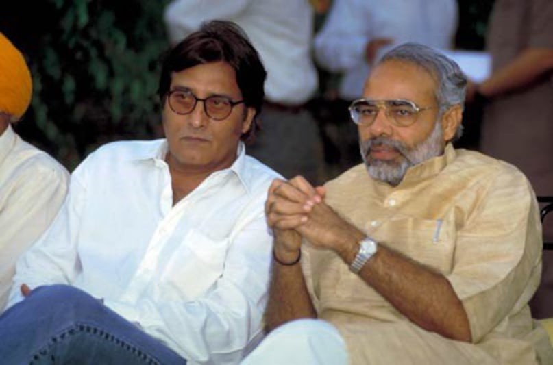 Vinod Khanna, Bollywood actor, Vinod Khanna spiritual journey, Osho ashram, Vinod Khanna movies, Vinod Khanna political career, Hindi cinema, Vinod Khanna legacy, विनोद खन्ना, अमिताभ बच्चन, विनोद खन्ना को होती थी अमिताभ से जलन