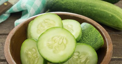 गर्मियों में खीरा खाना सेहत के लिए बेहद फायदेमंद है.