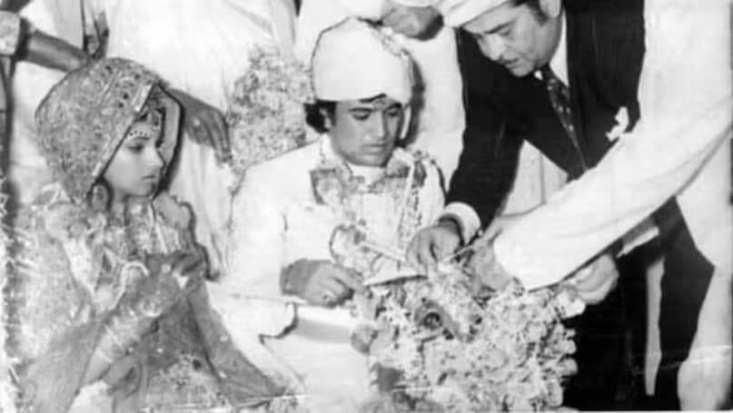 According to reports, Anju's close friend and star Sanjeev Kumar had warned her about Khanna's suspicious nature, suggesting that she would not be able to live a happy life with him and that he would never marry her. According to reports, Anju's close friend and star Sanjeev Kumar had warned her about Khanna's suspicious nature, suggesting that she would not be able to live a happy life with him and that he would never marry her.