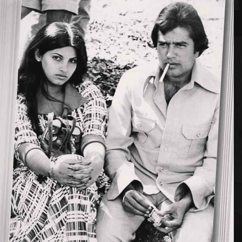 Rajesh Khanna and Dimple Kapadia met in a private plane. Rajesh Khanna was convinced of Dimple's beauty as soon as he saw her at first sight. While talking to FICCI, Dimple had said, 'I very cleverly told her, 'There will be a lot of crowd there. Will you hold my hand, right?' He said, 'Yes of course.' I replied, 'Forever?' And the rest is history. is it done.' Rajesh Khanna and Dimple Kapadia met in a private plane. Rajesh Khanna was convinced of Dimple's beauty as soon as he saw her at first sight. While talking to FICCI, Dimple had said, 'I very cleverly told her, 'There will be a lot of crowd there. Will you hold my hand, right?' He said, 'Yes of course.' I replied, 'Forever?' And the rest is history. is it done.'