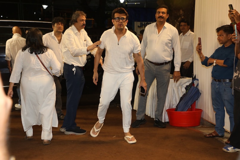 Satish Shah Prayer Meet: Rakesh Roshan, Shatrughan Sinha Among Celebs Who Attended Satish Shah Prayer Meet: Rakesh Roshan, Shatrughan Sinha Among Celebs Who Attended