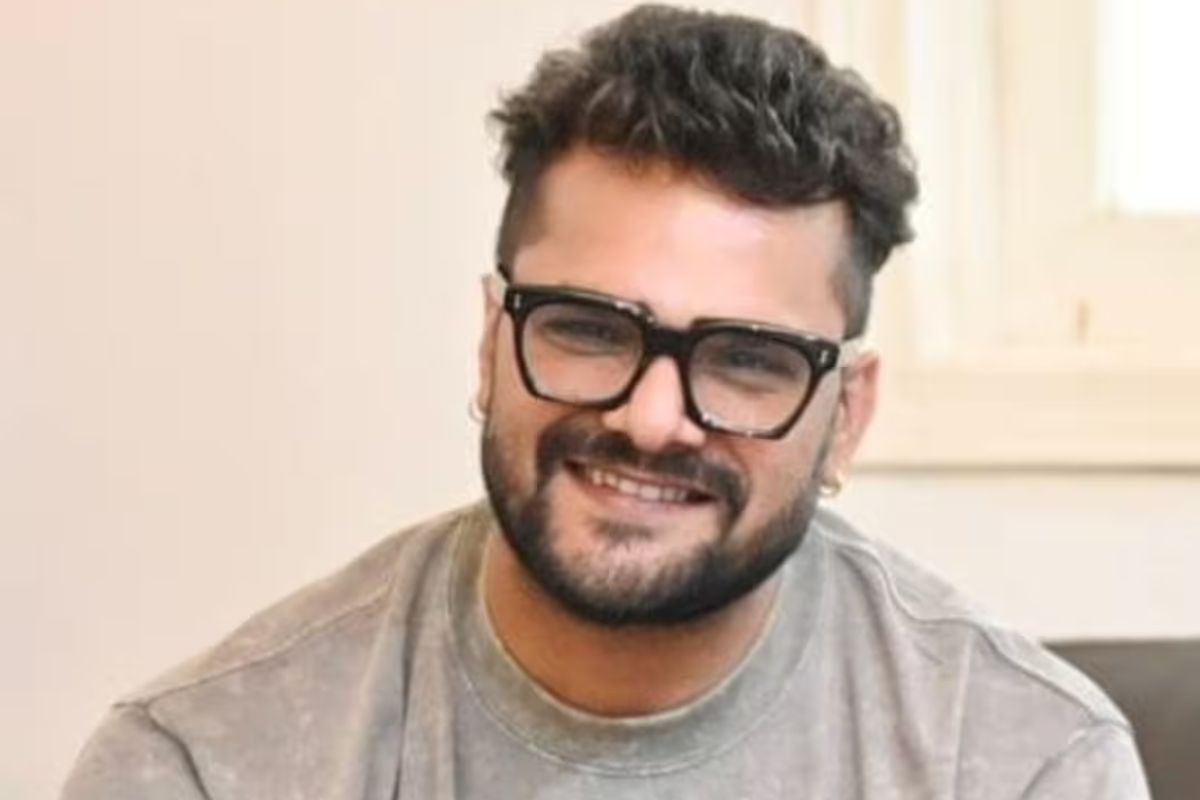 खेसारी लाल यादव ने की पीएम मोदी की तारीफ, बोले – “वो बुरे नहीं हैं, लेकिन बिहार तक नहीं पहुंचा उनका विज़न”