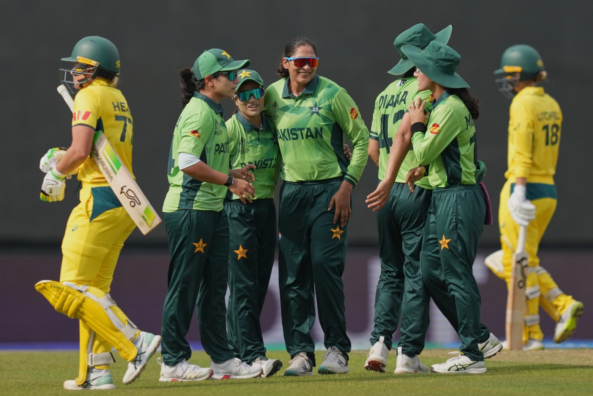 womens world cup 2025, Womens world cup 2025 Semi Final Scenario, AUS vs PAK, Pakistan vs Australia, Pakistan women National Cricket Team, Australia vs Pakistan Highlights, Pakistan Scenario, How Pakistan can qualify for Semi finals, Pakistan qualification scenario, महिला विश्व कप 2025 सेमीफाइनल, पाकिस्तान टीम, पाकिस्तान बनाम ऑस्ट्रेलिया हाईलाइट्स, Fatima Sana, Sidra Ameen, Cricket News in hindi, India women world cup 2025 Semi final Scenario, पाकिस्तान, महिला विश्व कप सेमीफाइनल सेनेरियो 