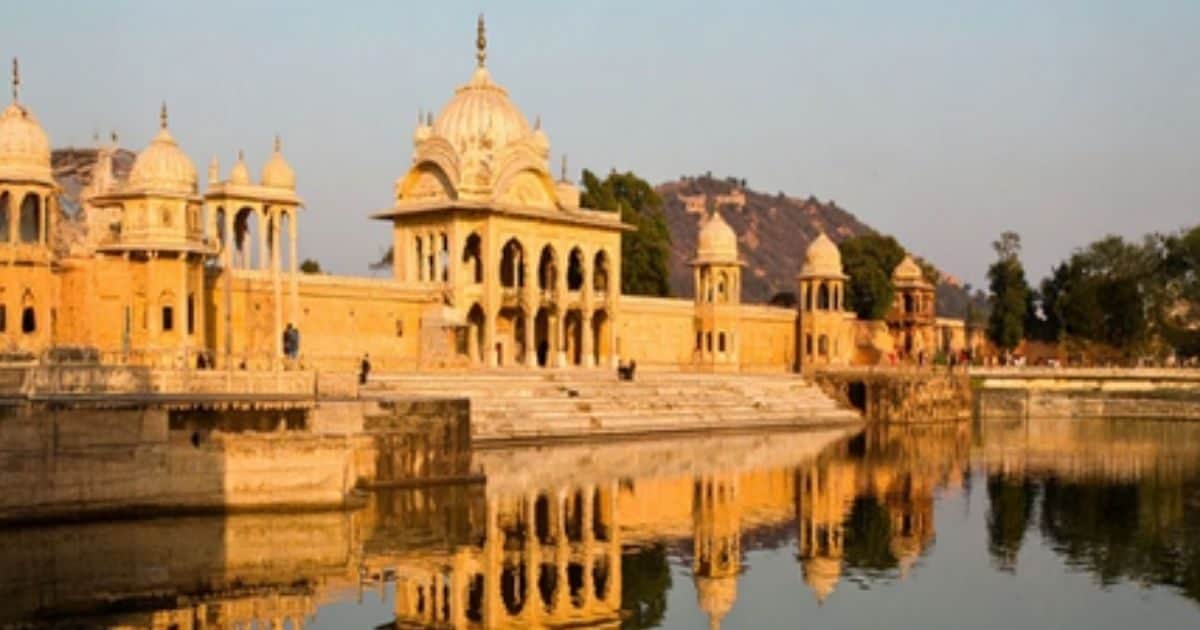 Ahoi Ashtami 2025 Radha Kund Snan: अहोई अष्टमी पर इस कुंड में लगाएं डुबकी, मिलेगा संतान सुख का आशीर्वाद, ताउम्र बना रहेगा प्यार