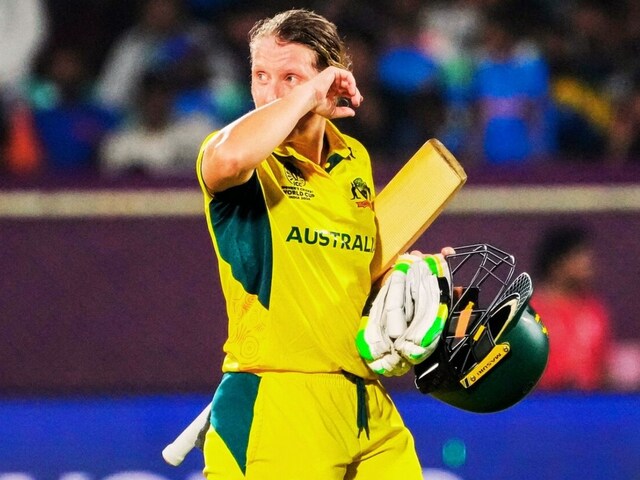 ক্যারিয়ারের শেষ ম্যাচে সেঞ্চুরি করে ভারতীয় বোলারদের পরাজিত করেন অ্যালিসা হিলি