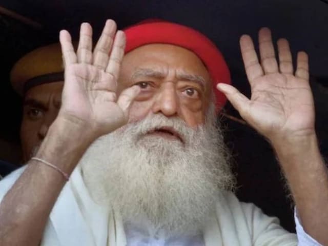 सुप्रीम कोर्ट ने आसाराम की जमानत बरकरार रखी, 3 महीने में फैसला करने का आदेश